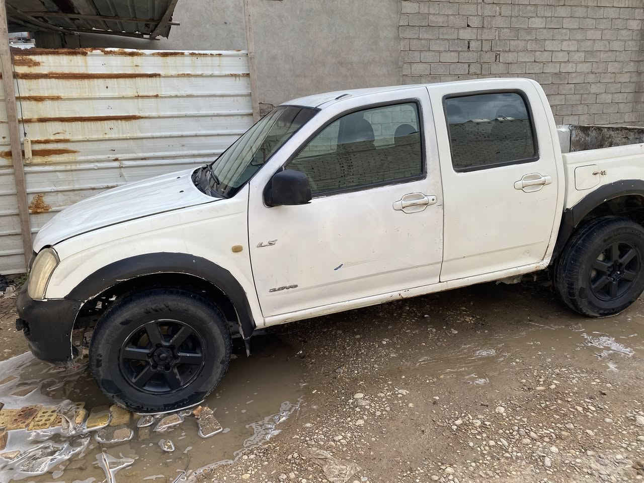 لوف مزاد ٢٠٠٥ تترقم ديالى جاهزة كاعية مغلفة جلد بجم جديد راديترات مي وتبريد جدد تخم تاير كير ومكينة فيفيتي مكينة جديدة كهربائيات كلها شغالة


**إذا كنت صاحب هذا الإعلان وتريد حذفه لأي سبب، رجاءا أرسل رسالة إلى الدعم الفني**