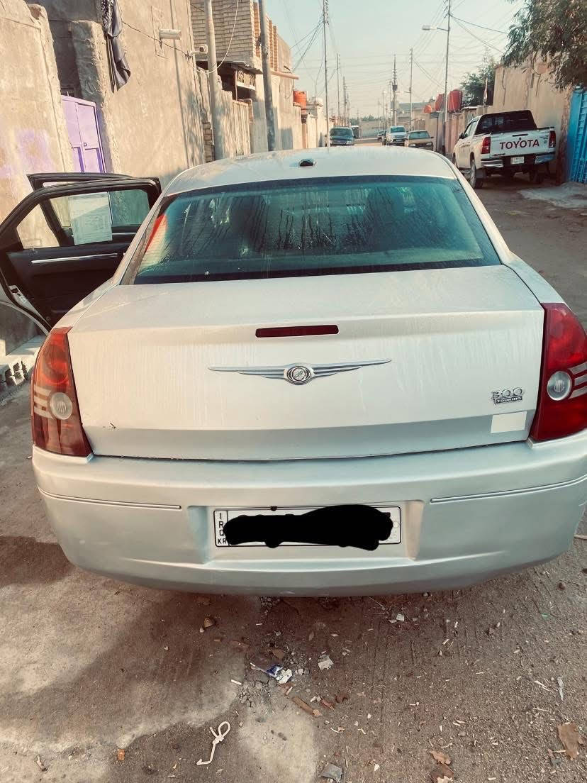 السلام عليكم
من رخصة الادمن 
اوباما 2010 
سلفري 
رقم اربيل بأسمي 
سنوية لل35 
مكينة+كير+ظفيرة
تخم تاير 
حدادة عامة
تبريد 
تدفئة
اصل اربع جوكات  
ضربتهة جاملغ خلفي صفحة العبري سونار موجود 
بالاظافة السيارة مصبوغة احزام 
مكان السيارة البصرة-الزبير-الشعيبة 
السيارة نظيفة وحلوة 
السعر120 وبيها مجال للطيبين 
هـ*********** واتساب 
هـ*********** اتصال
