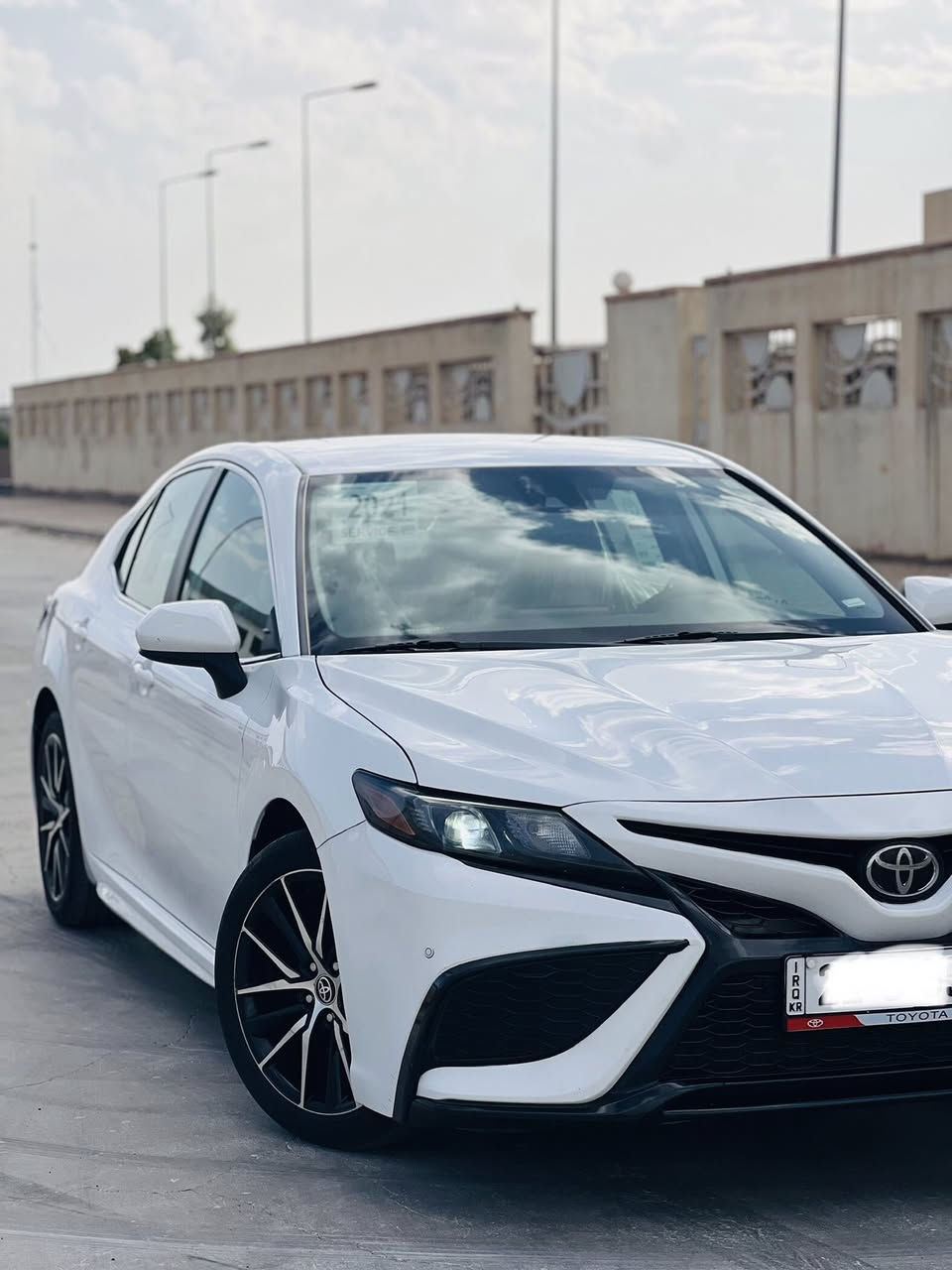 كامري موديل 2021 SE مواصفات 
100 الف ميل ماشي 
مواصفات امريكي 
 رادار وكشن  كهربائي  و  شاشة و كاميرا و حساس 
 وتحديد سرعة 
قطعتين تبديل 
جاملغ سكن تبديل بلادي 
بنيد تبديل تجاري 
بدون ايرباك 
نظافة سيارة 90‎%‎ 
سيارة حيل نظيفة 
السعر / 208 او بيه مجال قليل 
رقم سليمانية هزة براد سنوية كلها جديد 
كير محرك شرط 
موقع / كركوك 
استفسار اكثر / ***********
