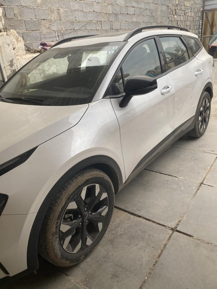 سبورتج 22
اكس لارج 
تفاصيل داخل الصور 
سعر 21$
رقم بغداد
الهاتف ***********
***********
