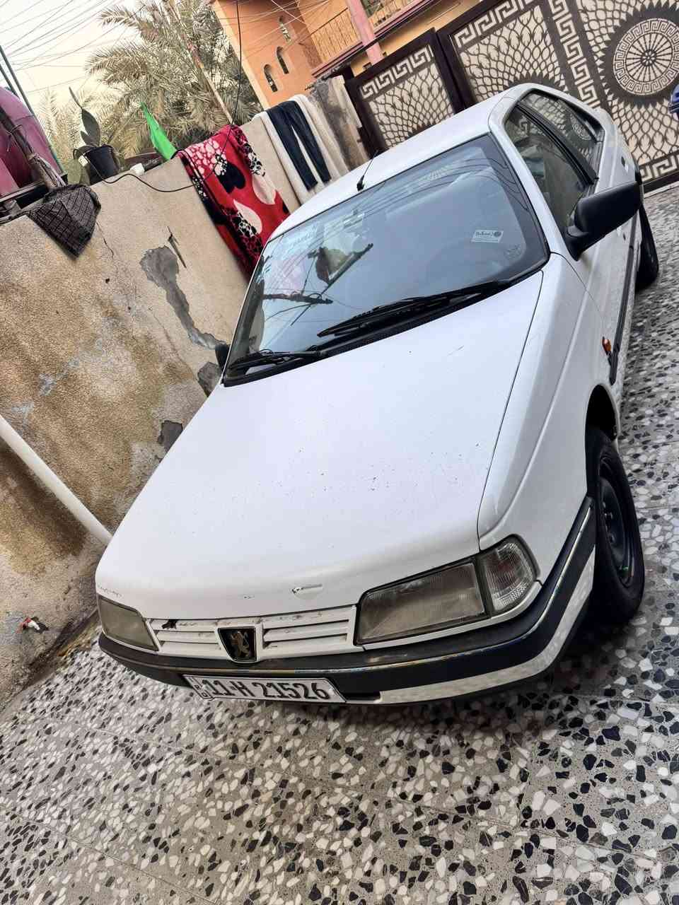 بيجو جيلكس 2012 مكفوله كفاله عامه من ضربه وصبغ وتبديل كير مكينه على وضع الشركه تخم تاير باتري جدد تبريد تدفئه كله شغال رقم بغداد الدولي الداخل جديد ومدوشمه الكشنات والارضيه  السياره جاهزه لاخير واستعمالها قليل السعر 58 ورقه وبيها مجال قليل لشراي والموشراي رجائاً لايتصل مكاني بغداد الزعفرانيه ***********
