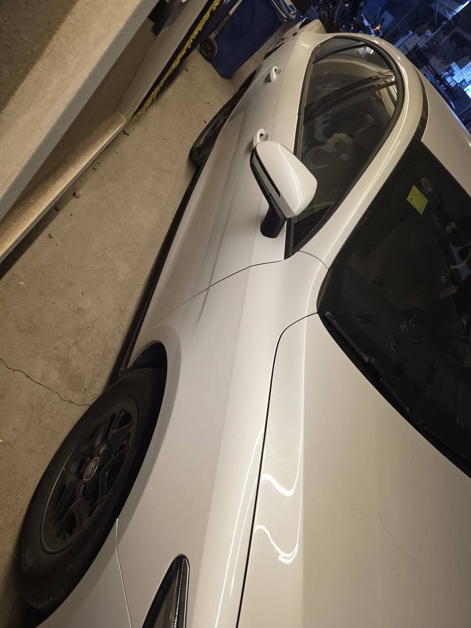 للبيع داخل ابيض
اخت الزيرو ماشيه ٦٤٠٠
السعر ١٨٥٠٠ مليون 
تحويل مباشر 
مكفوله 
***********
مكلف بلنشر اتصل على صاحب السياره
