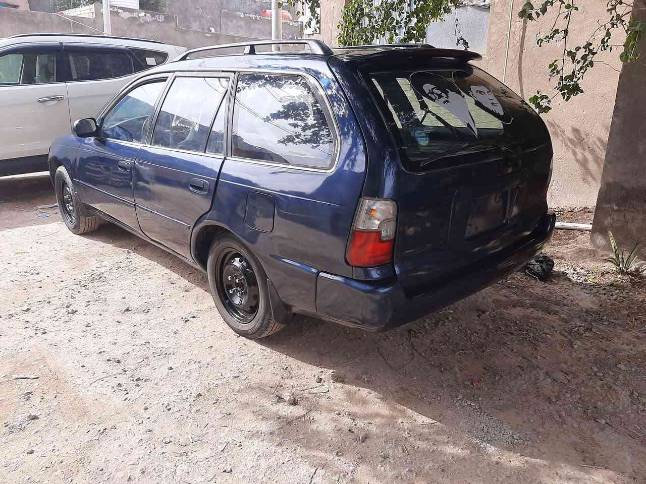 السلام عليكم كورلا موديل 96 مكفوله من الضربه والكصه السياره جاهزه وخير من الله كير مكينه مكفولات دواخل جديده وبل حقيقه احله من الصوره السعر 55  وبيه مجال حك الجيه أي استفسار ***********
