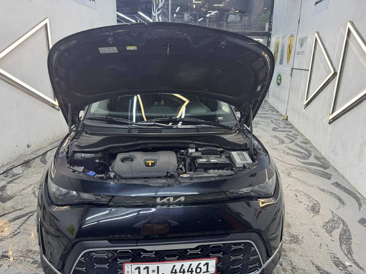 للبيع كيا صول موديل 2023Kia Soul
فول مواصفات جيتي لاين 
 فتحه وبصمه
 وشاشه ايباد 
زنون بلادي 
وكشنات جلد 
شاشه فوتشوب
  حساس اطارات 
كشاف امامي شغال 
انضمه قياده
 حجم المحرك 2000 دوش
 شاحن وايرلس 
تبريد بيانو 
رادار امامي شغال رادار خلفي شغال
 رادار يمنه ويسره توقف ذاتي عنده رجوع بك
 ناره داخليه دمامات صوت امامي وخلفي
 تحكم جهتين
 حاكيه مانع نزلاق
 شاشه كبيره ولمس
 كامره دواره 
اشاير بل مري
 تشغيل عن بعد
 بيبان بصمه 
دواخل مطعم بحمر بلادي
 دبل رف خلفي 
ناره داخليه led
 ولكب كروم حجمه 18 تخم تاير جديد
  السياره مكفوله شواصي ولغود حادثه باب الجنطه الخلفيه مصبوغه فقط المسطره الجوه والدعاميه الخلفيه مبدله لون جميع الارباكات سليمه  صور الحادث مرفقه ويه الصور
بغداد بسمي رقم جديد دولي وبعد بيها موصفات هواي السياره
مكاني بغداد كراده
***********
