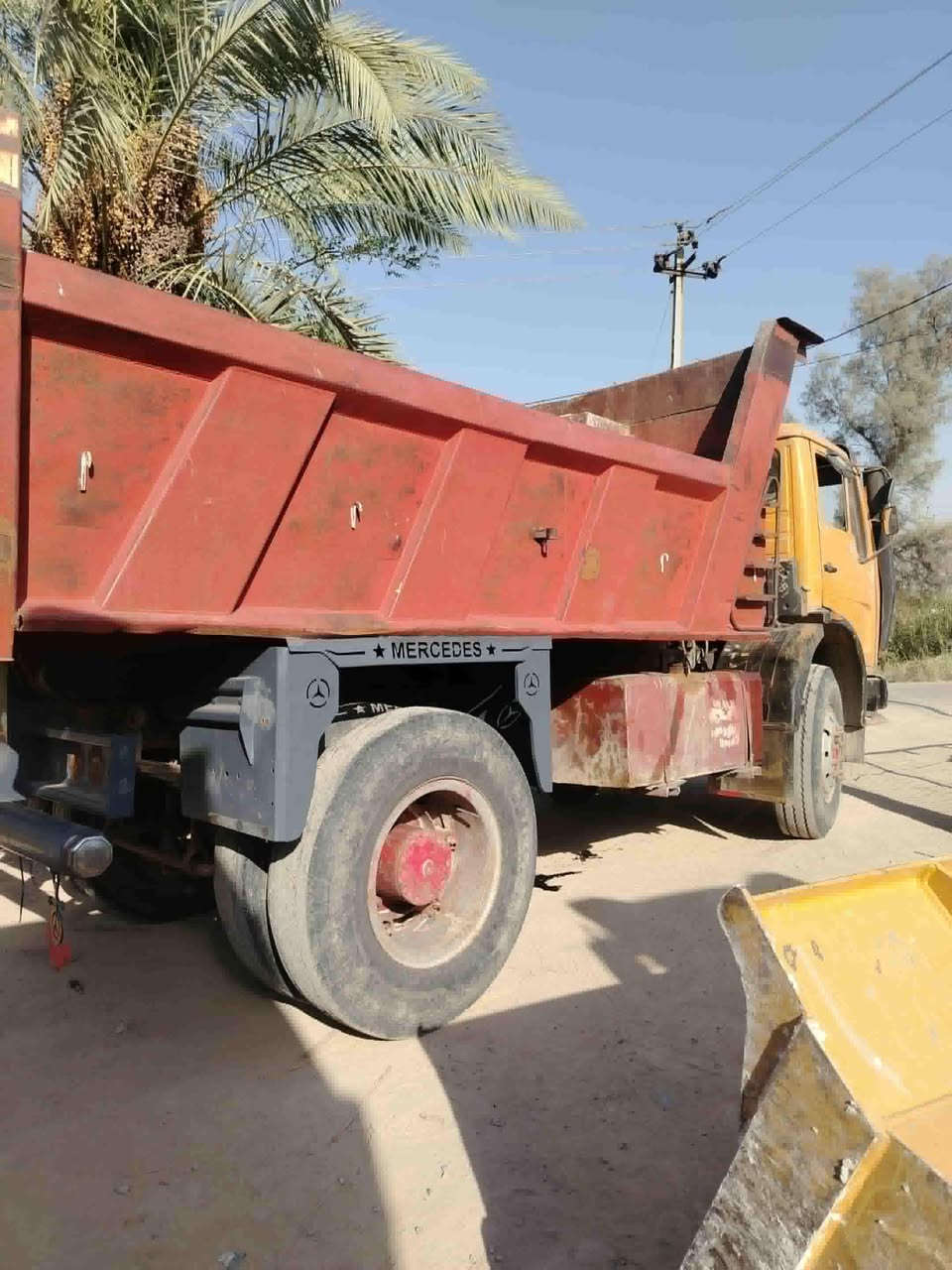 البي موديل 75 للبيع مكينه لا تنقيص ولا تبخير  وكير 6 واكسن جي اف *********** غير متواجد على الفيس 
السعر 135 قابل للتفاوض سنويه بسمي رقم نجف المكان السماوه
