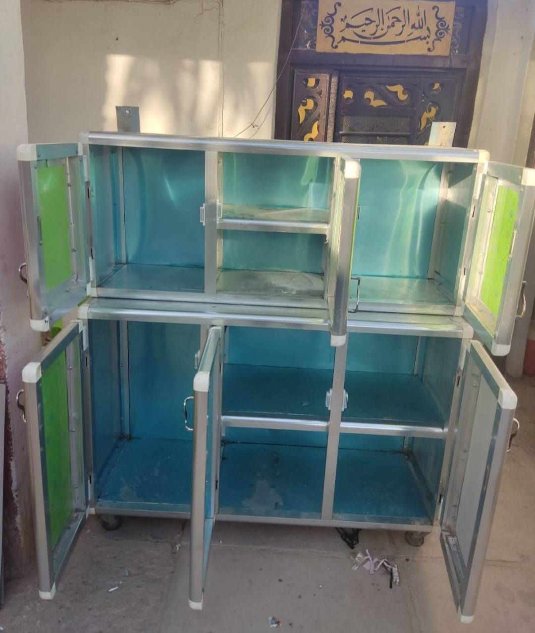 بيع مستعجل  كاونتر متر وربع نضيف للبيع     ***********. ***********. بي واتساب. ديوانيه
