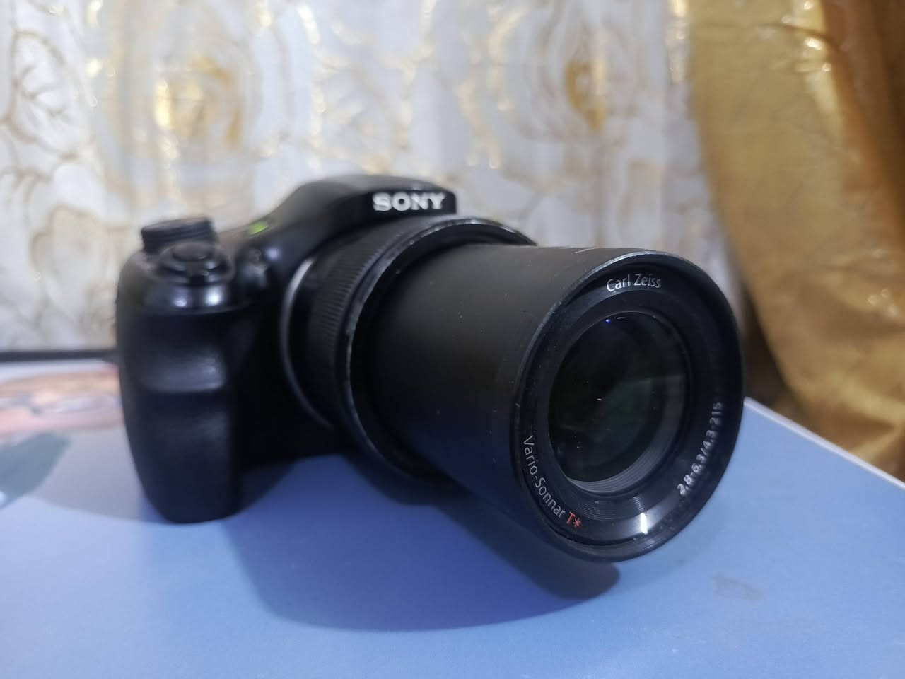 كاميرا سوني HX300
زوم خرافي 50X 🔥 📸🔥
🚀 زوم يوصل لأبعد لقطة 
 تصوير فيديو + صور HD
 كاميرا قوية ومجربة وتتحمل شغل المواكب والمناسبات
 نظيفة وتشتغل 100% بدون مشاكل 
 عدسة قوية وثابتة 
كاميرا جاهزة وكاملة 
📌 مناسبة جداً لـ:
تغطية المواكب الحسينية 🔥
الزيارات والمجالس
تصوير فعاليات ومناسبات
يوجد توصيل 🚖


**إذا كنت صاحب هذا الإعلان وتريد حذفه لأي سبب، رجاءا أرسل رسالة إلى الدعم الفني**