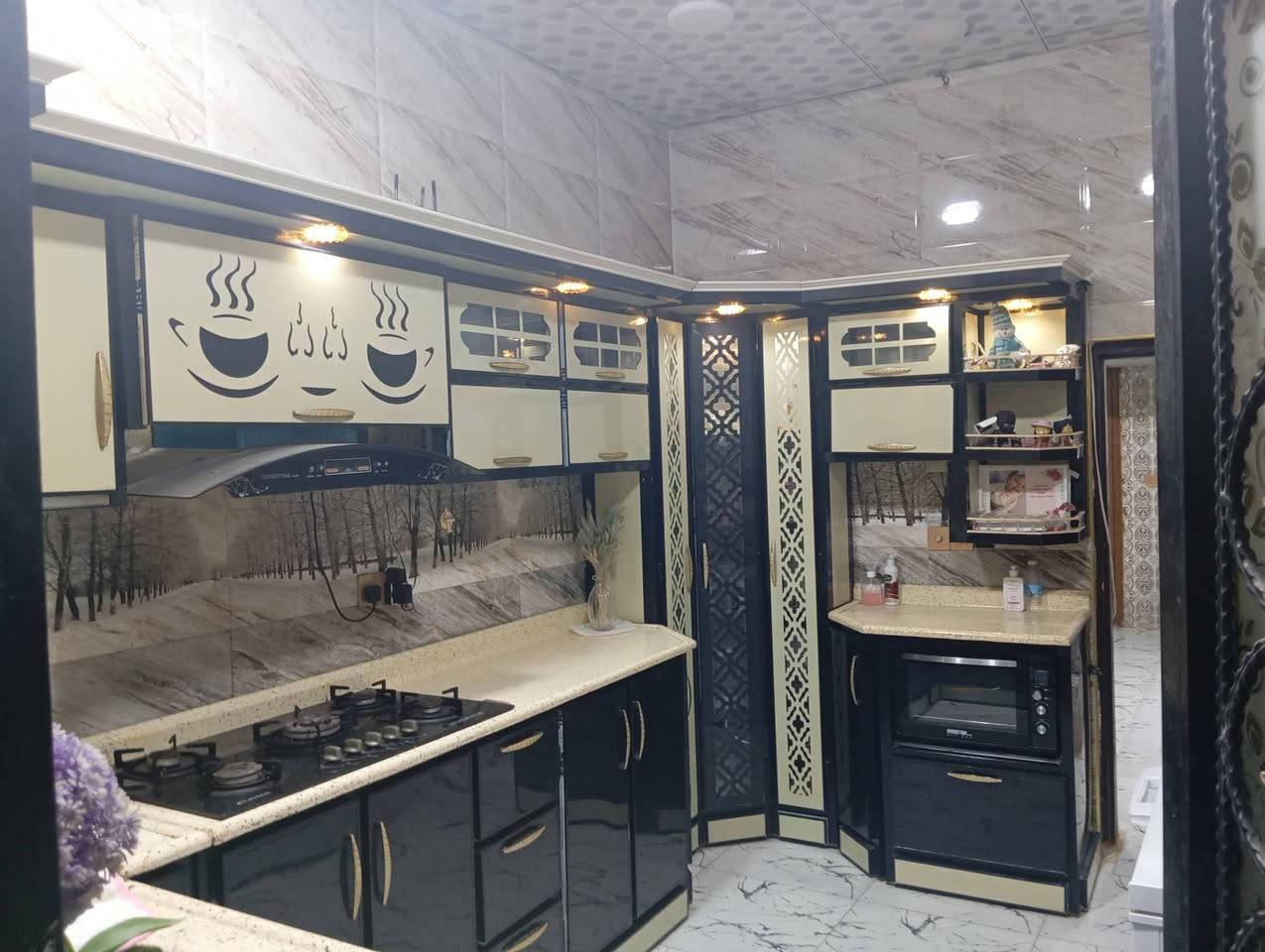 بيت للبيع
١٣٠ م طابو زراعي سند ٢٥ تحويل بإسم المشتري بناء حديث طابقين ٣ غرف الغرف الفوگ  ( نقص ارضيه ولبخ فقط الغرف ) بناء طابوق صب كونكريت   الجمعيه شارع ام البنين الرئيسي كافة لخدمات متوفره تبليط مجاري ارصفه كهرباء ماء كلشي متوفر.  

السعر ٧٥  
***********
