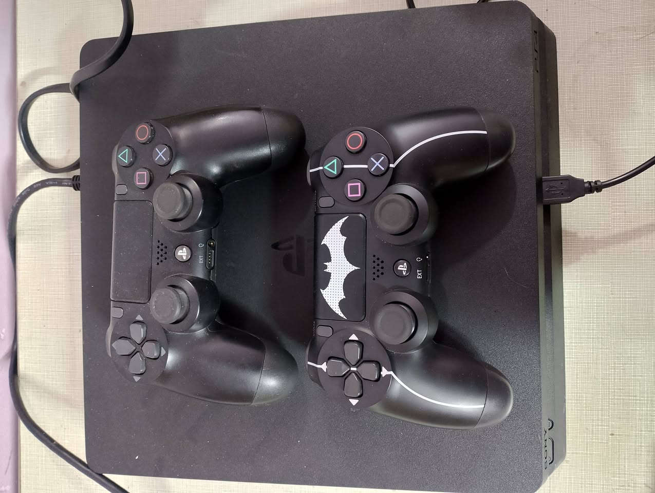 بلي فور سلم مهكر نظام 12.2 قبل شهر اشتريته بسبب السادس اريد ابيعه بي 7 العاي قويات كلش حلوات ويا كارتونته سعرة 240 قفل. الجهاز ممفتوح والله


**إذا كنت صاحب هذا الإعلان وتريد حذفه لأي سبب، رجاءا أرسل رسالة إلى الدعم الفني**