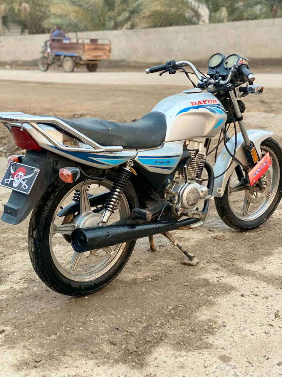 السلام وعليكم دراجه البيع موديل 19 اوراق سكنر مكينه مكفوله السعر 650 وبيهه مجال المكان أبو غرق قرب مرقد بنات الحسن التواصل***********
