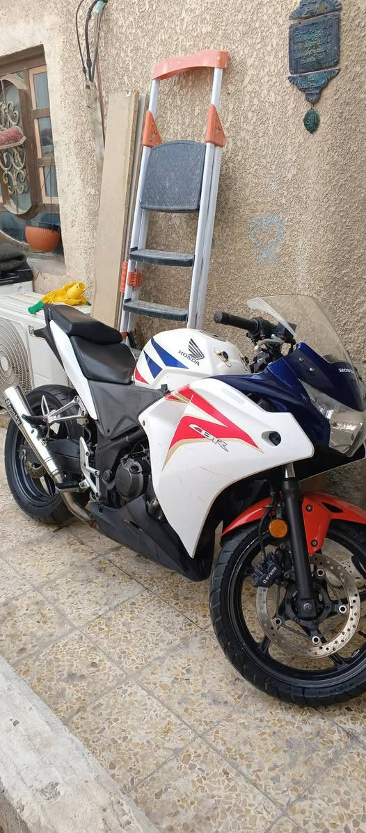 سلام عليكم 
هونده محرك 300تيربو
مديل 2016
دراجه ناقصهه كاور
مكاني بصره 
سعره خاص لشراي
رقم ***********
