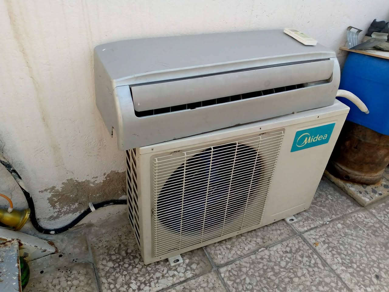 السلام عليكم سبلت ميديا طن واحد السعر 250مكاني البياع ***********
