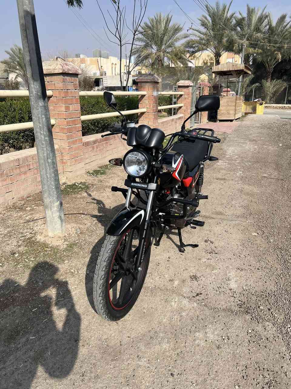 سلام عليكم للبيع دراجه شينك موديل ٢٠٢٣ضالو شهر من انشد دراجه بعده نضيفه أوراق اصولي السعر مليون و٣٠٠  مكان عنه رقم صاحب الدراجه ***********
