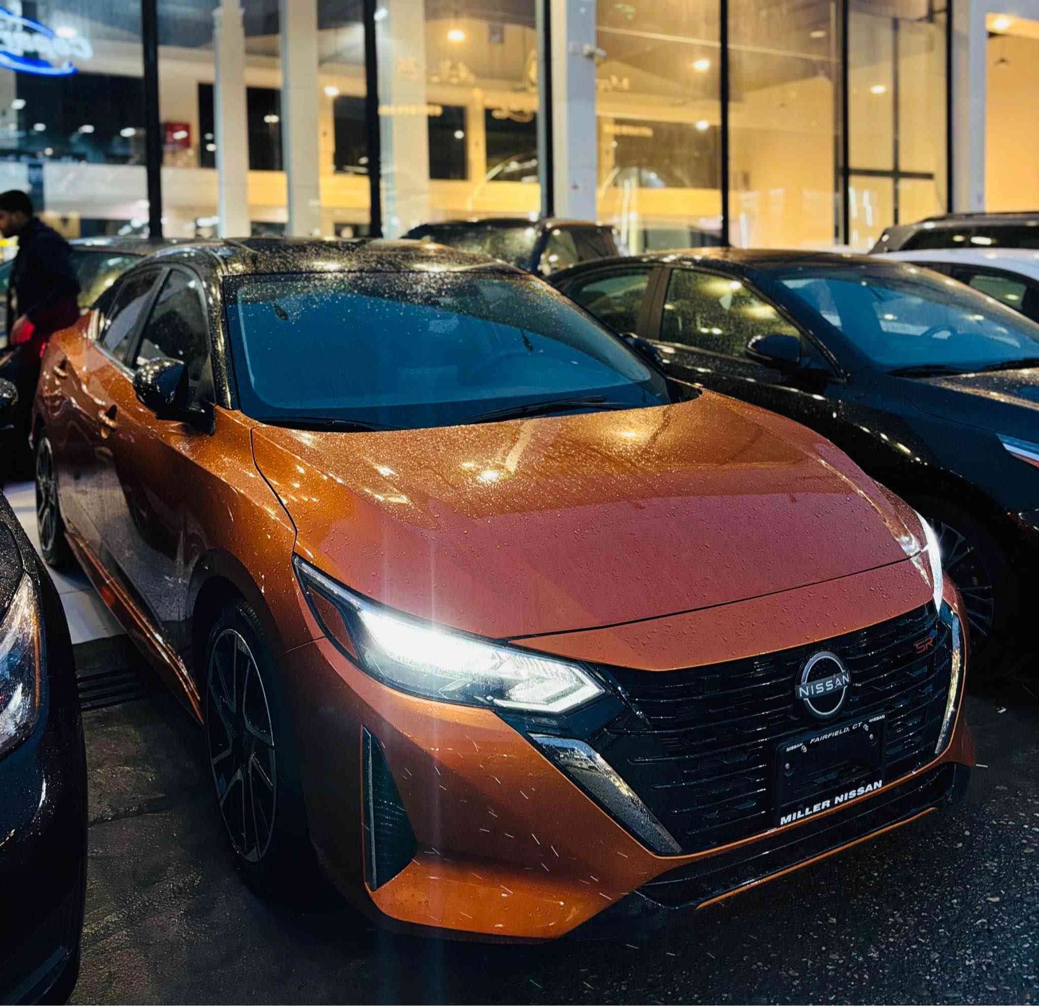 نیسان سێنترا ٢٠٢٤
مواسەفات Sr پلەس 
رەنگی  پرتەقالی سەقف رەش
سلاید کوشن کارەبایی کوشن هیتەر
٥ کامیرا کوشن جلد
ئوتۆ ستارت ستۆپ
٢٩ هەزار مایل رۆیشتووە
یەک چاملغی سبوغه بێ داخیلی 
رەقەم کاتییە و ٩٠ رۆژی لەگەلە

***********
*********** أربيل, العراق
