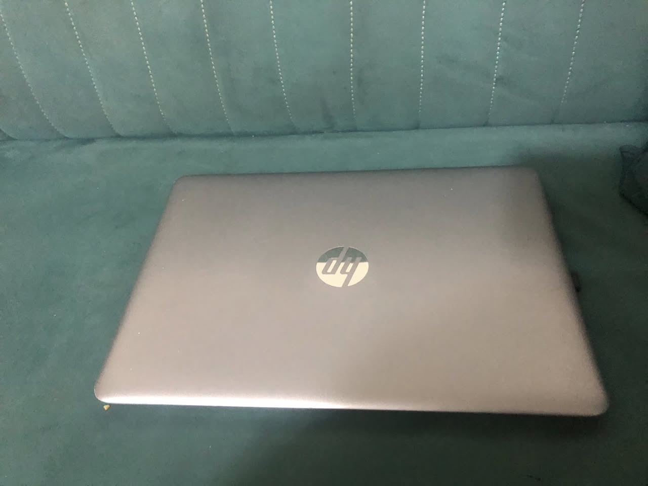 سلام عليكم من رخصه الادمن لابتوب Hp للبيع سعر ١٥٠ الف ذاكره ٢٥٦ رام ٨ الحاسبه حلوه سعره كلش مناسب للتواصل ***********
