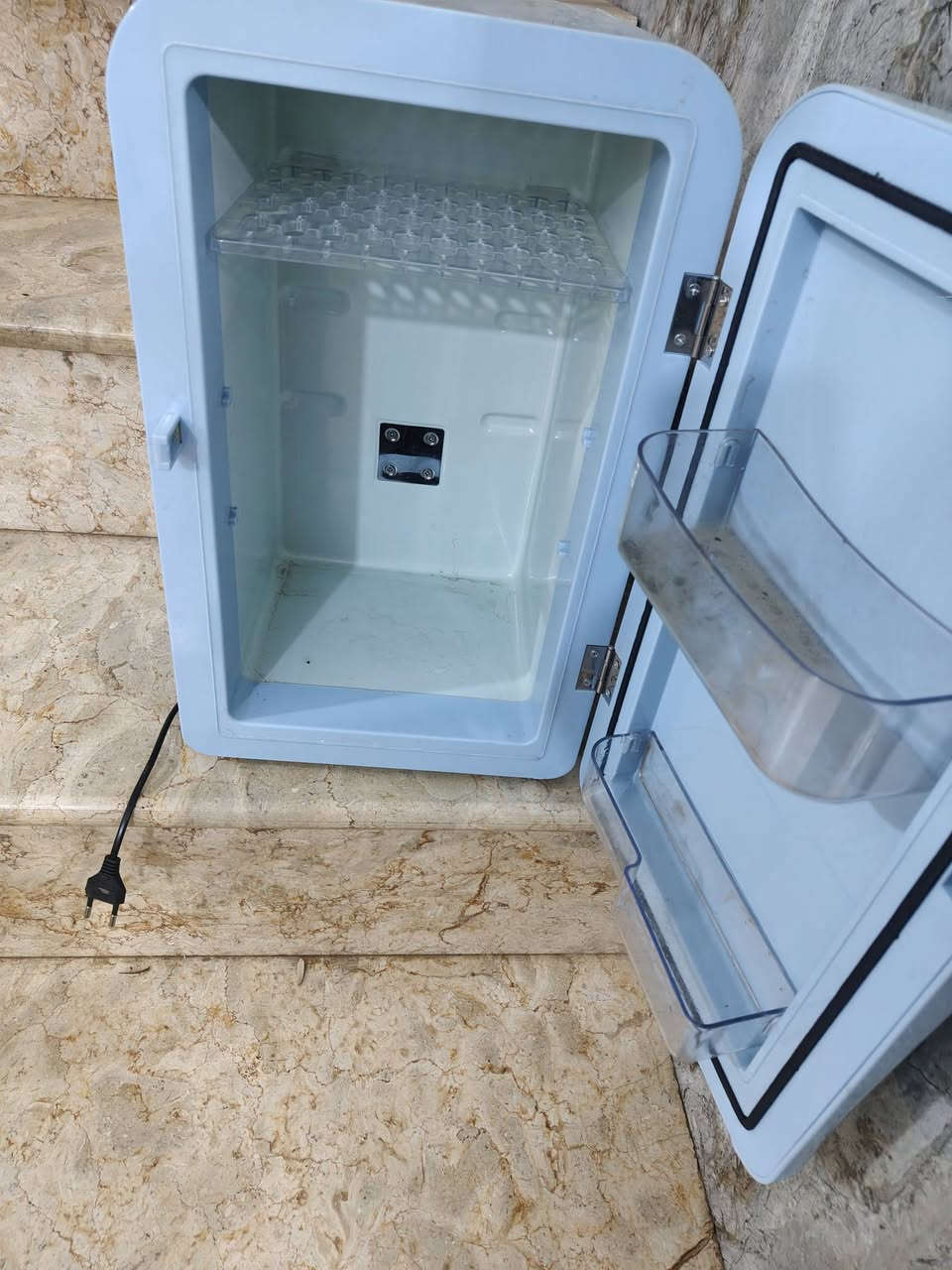 ثلاجه تشتغل على جداحه السياره  30  طباخ سفري 30          ***********
