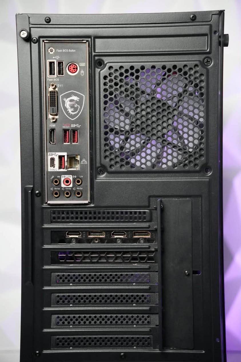 تجميعة مستخدمة للبيع نظيفة
Rtx 3060TI 8GB 3Fan
R5 5500 جديد 
Ram 8*2 ddr4 3200
Ssd 1TB
Power Supply 500W
Motherboard b450 msi tomahawk النسخة الجبيرة
كيس مستخدم وفانات جديدة تحكم كامل 
مبرد هوائي AG400 Deepcool 

السعر مليون توصيل موجود 
مكاني كربلاء 
***********
