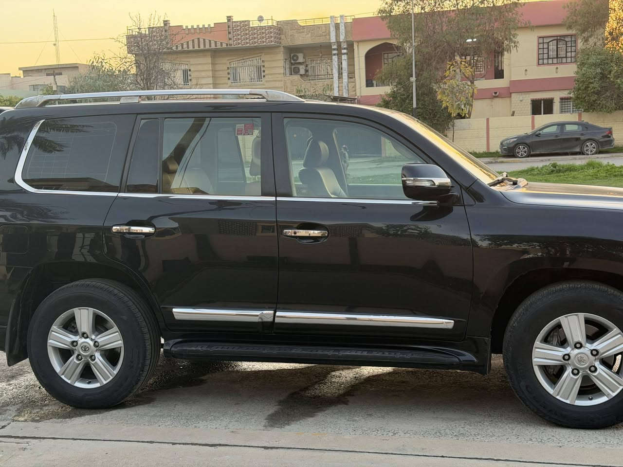 جكساره موديل 2013 للبيع
السياره فول مواصفات للأخير
بيها بارد بكد الأصبع يعني سياره كلين 
الممشى 180 الف  
مكاني الموصل للتواصل رقم الموبايل***********
