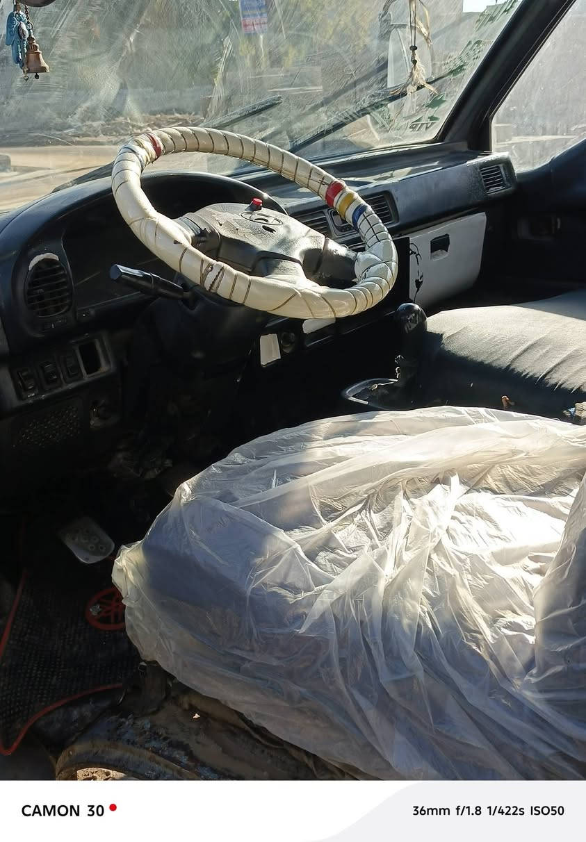 سلام عليكم كيه هونده موديل 94 مكينه يراد تعمير صاحبه موجود تريد وكاله تريد تحويل رقم احمر نينوى السعر 20 ورقه بيها مجال
***********
