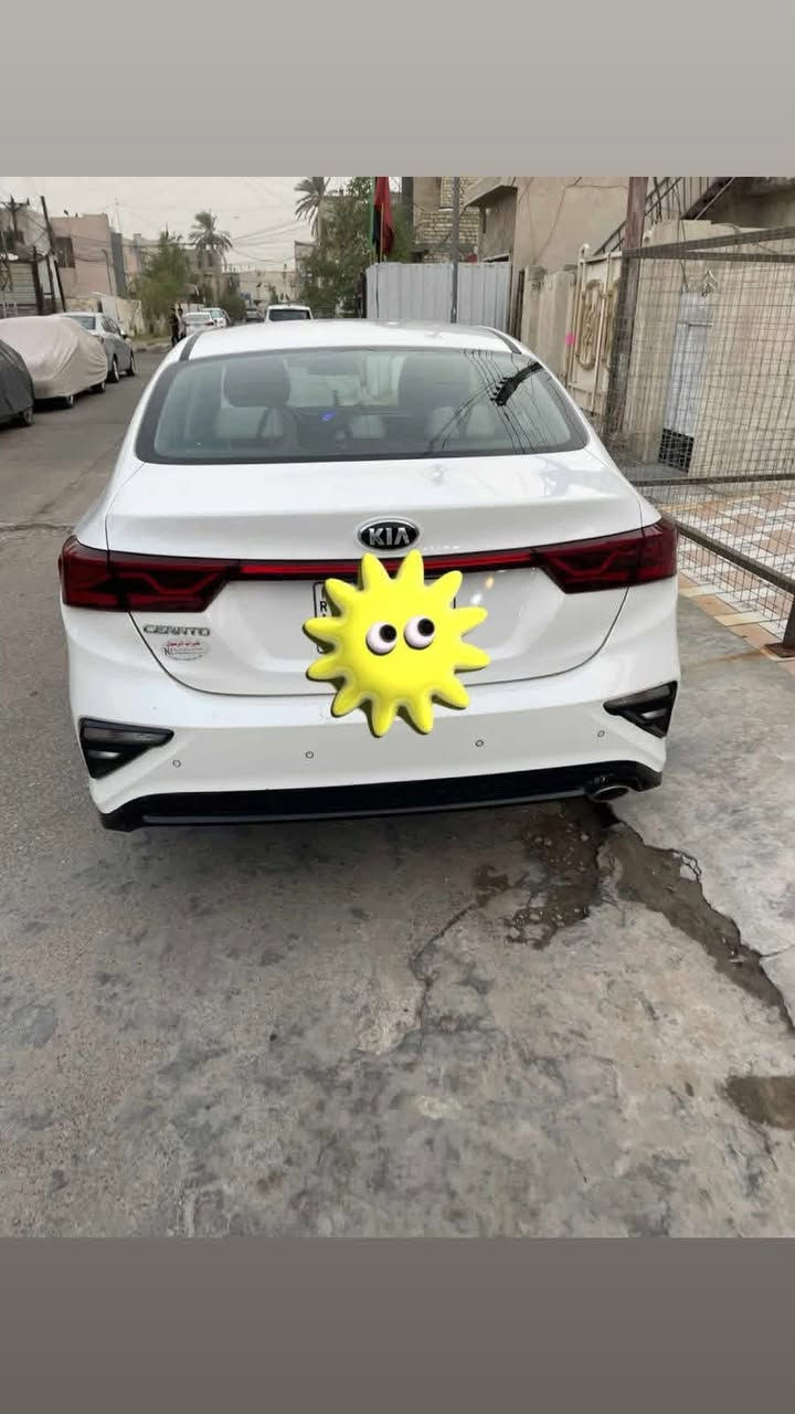 سيارة سيراتو خليجي
لون ابيض
موديل ١٩
تشغيل بصمة وتشغيل عن بعد
حجم المحرك ١٦٠٠
سيارة بصمة فول اوبشن
حساسات
شاشه وسائط ولدات
ماشية عداد ١١١
تبريد قطعتين
كاميرات خلفي
بيها بارد شبر بجهة السايق
و شخطة بالهلال الخلفي  بارد
السعر الاتصال ***********
