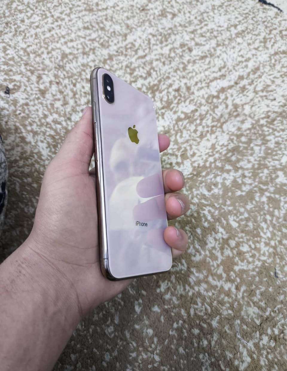 ايفون اكس اس صغير  نضيف ذاكره 256 بطاريه 100 مبدله اصليه ميصرف شحن ابد باقي كله بلادي بدون ملحقات السعر 170 قفل العنوان اليرموك اربع شوارع ***********
