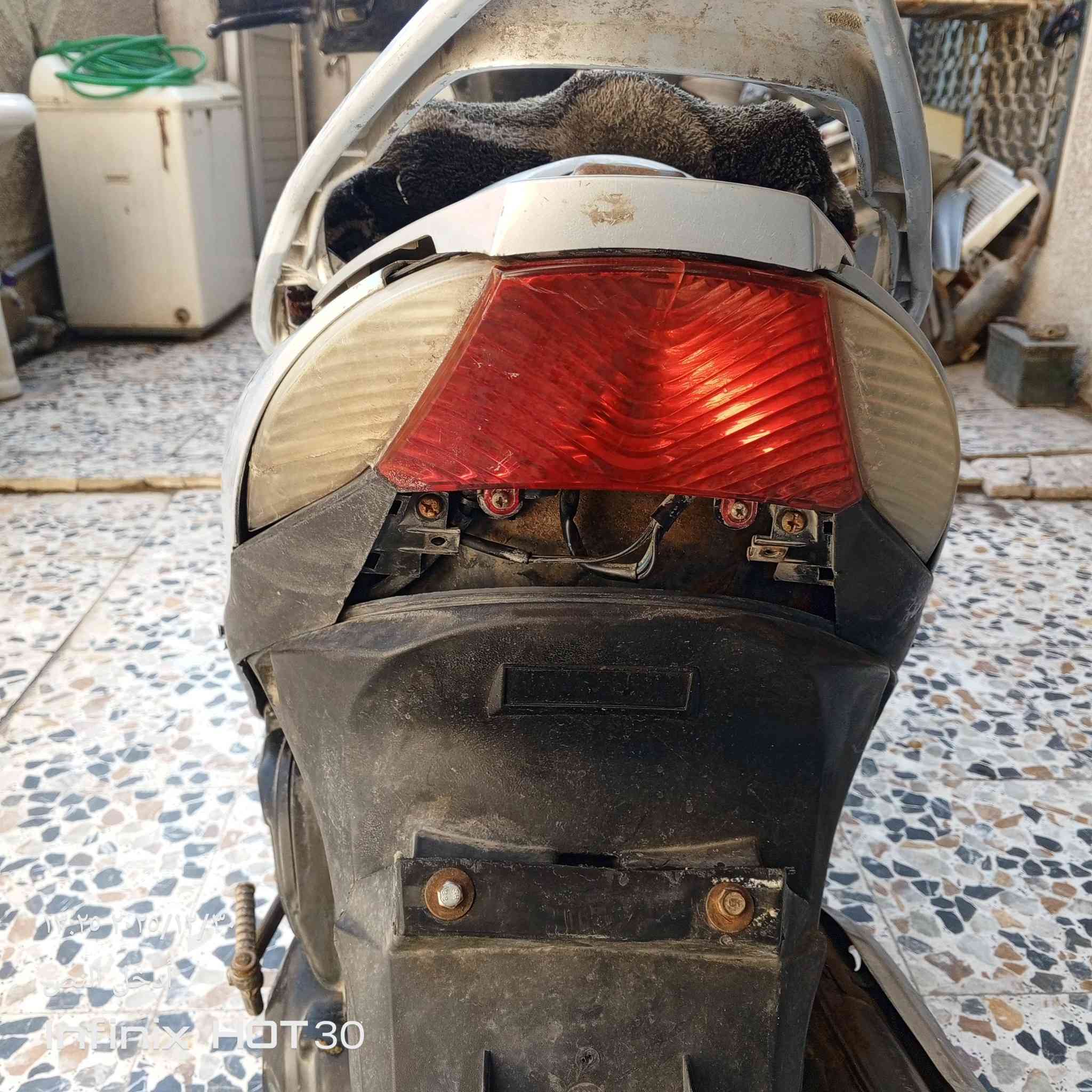 السلام عليكم دراجه ماكس 140شغاله كهربائيات شغاله نقص باتري واير بريك خلفي ابيع كوم حديد سعره 200وبيه مجال مكاني الشعب رقمي ***********
