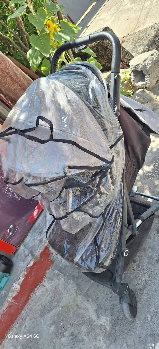 عربانه اطفال استعمال قليل معا مطريه مكان هفالان سعر ٣٥الف  ***********
