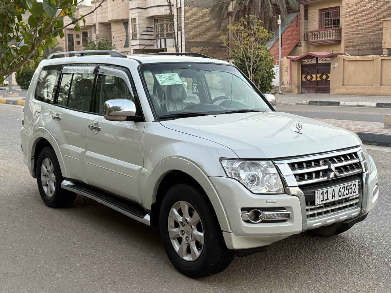 السلام عليكم *********** للبيع باجيرو السعر ١٣٠ خليجيه مكفوله كفاله عامه موديل ٢٠٠٩ لشكل لجديد فقط دعاميات مواصفات السياره حبتور فول ١/١ فتحه بلقماره شاشه وكامرا وحساس كشنات جلد كهربائي فور ويل حاكيه تحكم ستيرن جهتين مري شفط اشاير عل مري تبريد بيانو ٧ راكب ٣ قطع تبريد لايت زنون مكينه وكير وحداديه بحاله ممتازه جدا رقم بغداد انكليزي باسمي سنويه وهزه جديده مشروع وطني سياره في كربلاء
