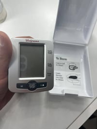 جهاز ضغط دم • رقمي • دقيق