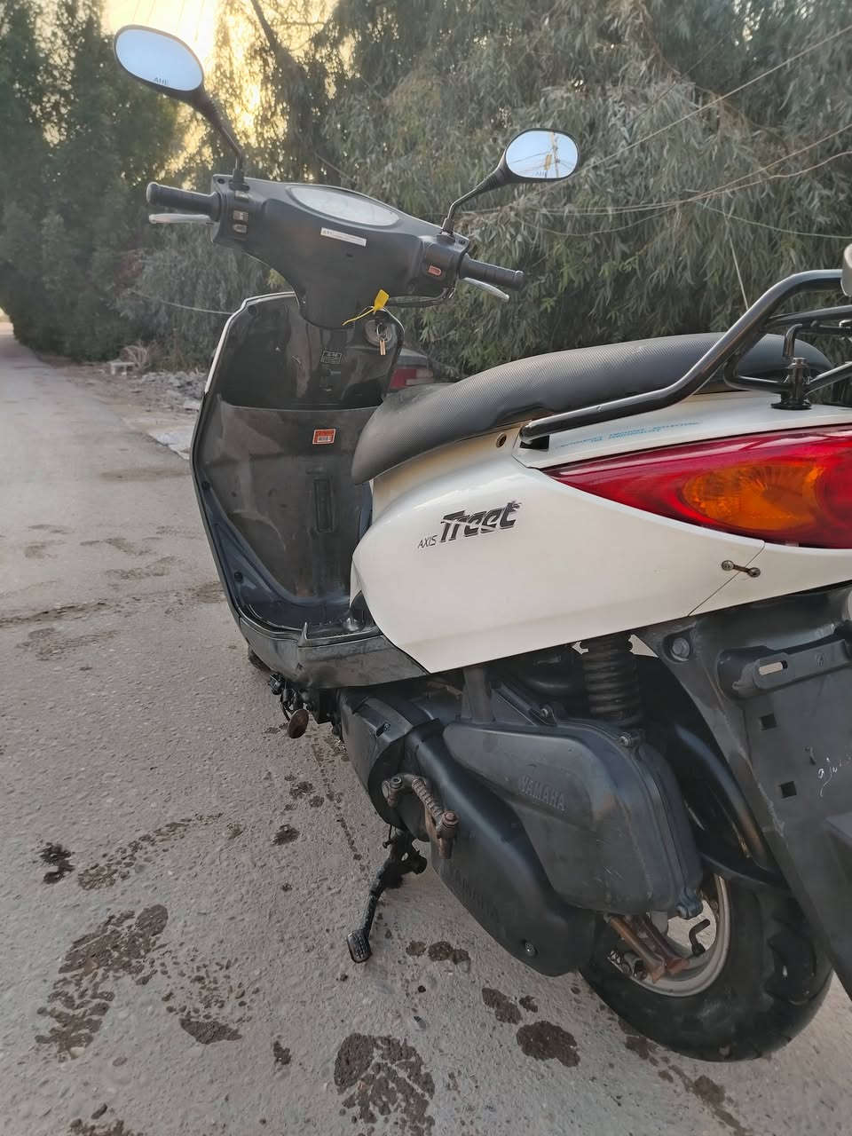 السلام عليكم. دراجة اكسز نوزل خطين ياباني ستاند حساس  مال رمبة  محرك بلادي باتري جديد ادامة كاملة تايرات جدد لايت زنون دهن كلة اصلي وبانزين محسن اي قطعة تجارية مابيها اوراق موجوده باسمي .. الدراجة نظيفة جدا سلف هندر شغال.. شغالة نكرة سلف باي وقت مكينة ناعمة كلش متصرف عليها  ولا دينار مابيها اي نقص السعر 1150  المكان الشرطة الخامسة او الشورجة ساحة الوثبة ***********
