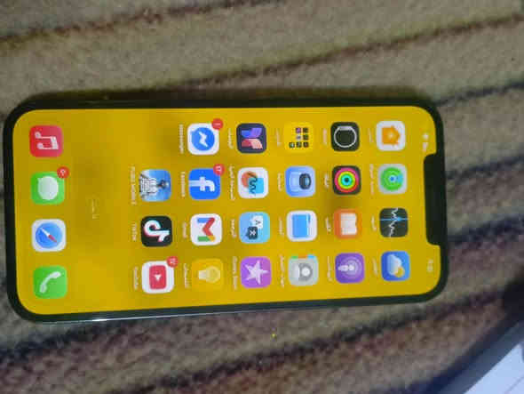 إيفون ١٢بروماكس بطاريه ٨٥ ‏الذكره ٢٥٦السعر ٥٥٠وبي مجال جهاز مامفتوح ولا داخل تصليح ولي يريد يتصل اني بلخدمه ***********
