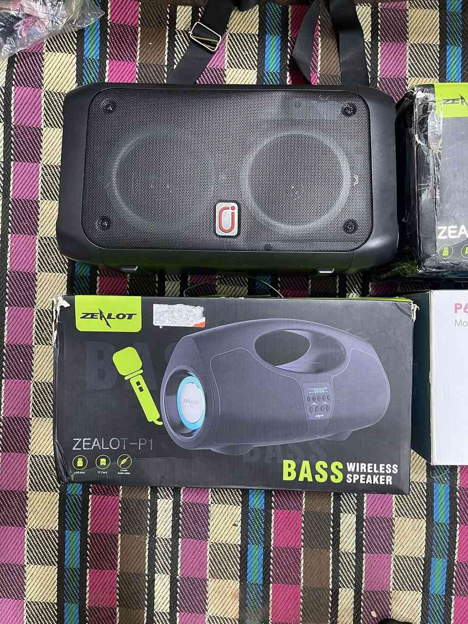 سلام عليكم حبايب عندي هاي السمعات للبيع قيم واتصال على هاذ الرقم صوته كلش قوي ***********
