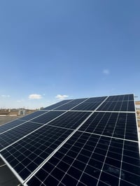 منظومة شمسية • انفيرتر GROWATT ٦ كيلو • بطارية ليثيوم ١٤ كيلو