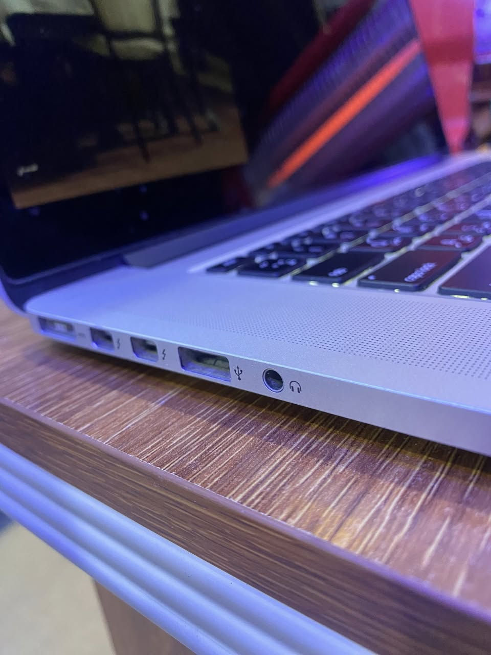 السلام عليكم ماك بوك 💻 2015يشتغل نضامين ابل IOSونصام وندوز تكدر تحولهم بزر واحد وبل سهوله. الذاكره مالته256/رام 16/كور اي i7 الجيل الرابع 4 نضام الHQاعلى فئه كيبور ضوئي شغال عربي انكليزي حجم شاشه 15.5سلم حواف ناعمه


**إذا كنت صاحب هذا الإعلان وتريد حذفه لأي سبب، رجاءا أرسل رسالة إلى الدعم الفني**