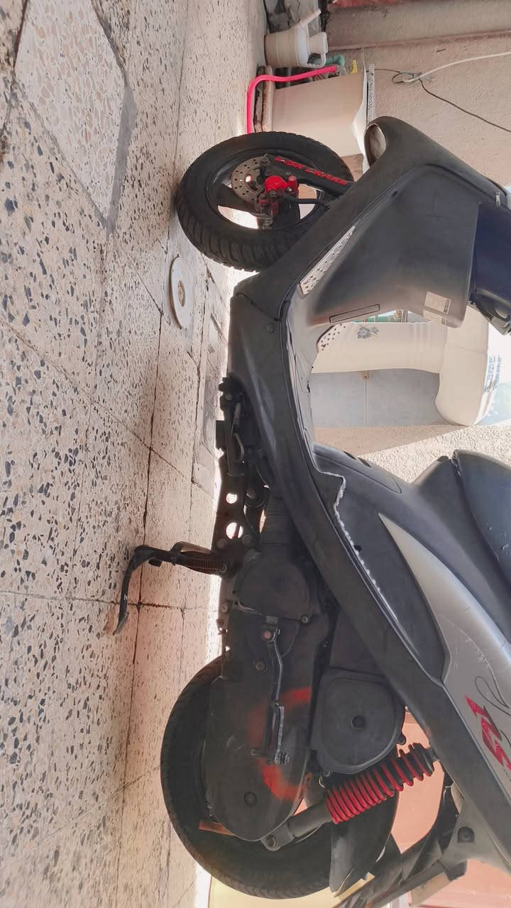 السلام عليكم... 
دراجه ماكس عدله طلعته حاويه صار أقل من شهر من طلعته  حاويه أوراق موجوده اي نقص مابيه سعر خاص 
مكان ناصرية مركز 
رقم ***********
#ماشاءالله
