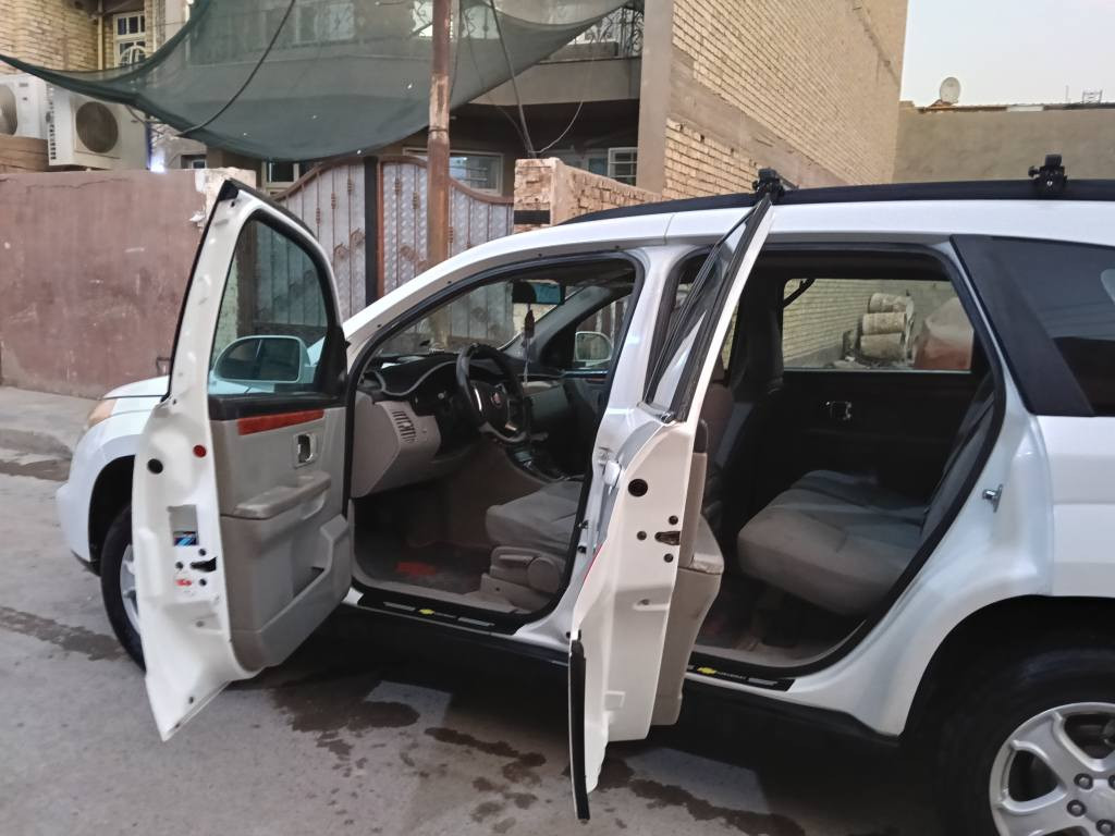 سلام عليكم اخواني سياره سازوكي XI7موديل 2008
مكفول من الضربه والصبغ فقط بارد بلهلال الجاملغ الخلفي محرك 6سلندر اقتصادي 
تبريد شغال شاشه ايباد كامره خلفيه 
داخلها نظيف جداً كهربائياتها. كلها شغاله
السياره نظيفه وجاهزه. شغل وطلع أي محافظة 
السعر 85ورقه بي مجال للشراي
مكاني بغداد الكماليه قرب مركز شرطة الخنساء 
هاتف***********
*********** بغداد, العراق
