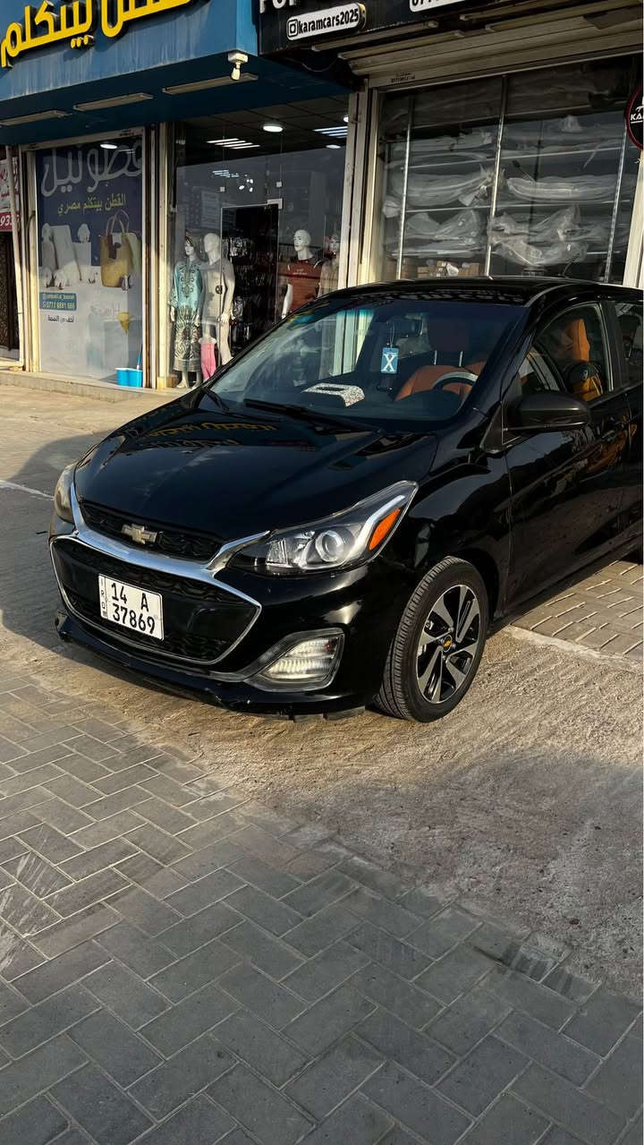 السلام عليكم  
شفرليت سبارك مديل ٢٠٢١
السياره جاهزه من كلشي حلوه مكينه وكير وتبريد ماشيه ٢٢الف تقريرها جاملغ وبنيد وانضربت عندي  بلبيبان الي عكس السايق  السياره مامتعوبه على إيد بنيه السياره نظيف بمعنى الكلمه كشر ودواخل 
سعرها ٩٥وبيه مجال 
مكاني بصره
والرقم بصره باسمي تحويل ثاني يوم 
 ٠٧٨٧ ٥١٩ ٠٣٦٨ Singapore
