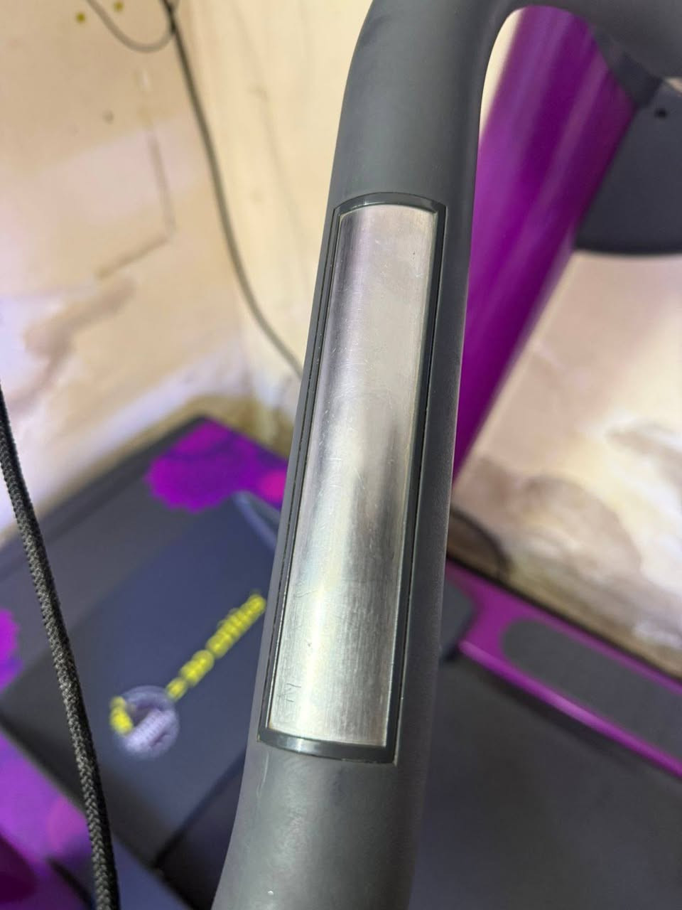 سلام عليكم جهاز جري لايف فتنس امريكي نظيف جدا ما مستخدم جديد لاستفسار الاتصال على الرقم ***********
