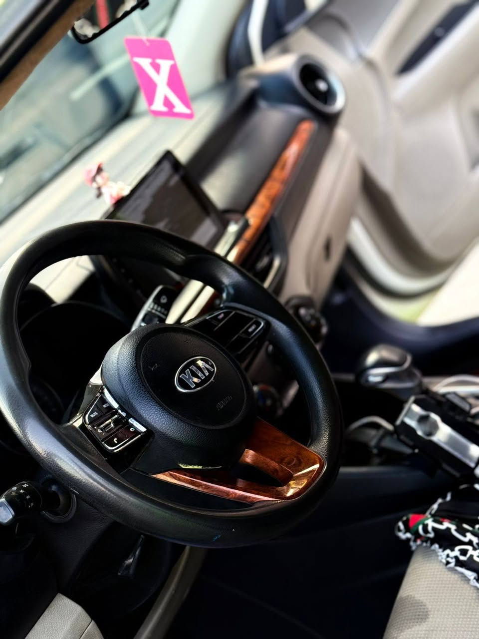 السلام عليكم
اقره التفاصيل كامله
السعر السلام عليكم
اقره التفاصيل كامله
السعر 98 قفل بدون مراوس
سيراتو 2019 رقم بغداد دولي تحويل مباشر 
حادث سياره جاملغ خلفي يمنه والقماره نصه من وره 
اكفلك السيارة من لغود شواصي وحوض وتكم داخليه مغيرين لونه سياره 
مكفوله سياره من كص 
المواصفات
فتحه 
وشاشه جبيره وكامره وحساس خلفي 
مري شفط اشاير بلمري 
3 انظمه قياده 
مكينه 1600 دوش 
سياره كير ومكينه وصدر وتبريد شرط ع وضع شركه 
تخم تاير ويل كب جديد 
سياره حته سيرفس ممشتغل بيه 
ماشيه 100 الف كيلو 
برغي نقص مابيه 
مكانه بغداد كفائات السيديه 
***********
