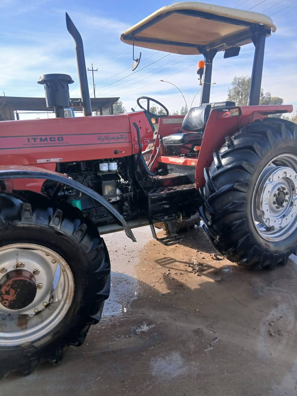 تركتر أيراني 6سرندر للبيع موديل ٢٠١٣ 
عينوان اربيل تريق مخمور 
***********
***********
