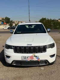 سياره للبيع جيب لاريدو موديل 2017 السياره وارد امريكي موضح ضربته بلسون...