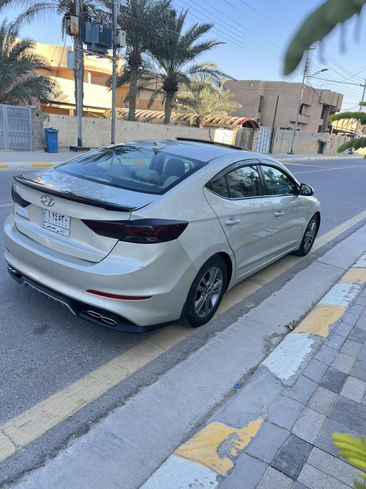 السلام عليكم النترا 2017 وارد امريكي رقم انبار تحويل ثاني يوم مكينه 2000 دوش ستندر شركه لا تبخير ولا تنقيص كير المرغوب جديد تبريد شغال ثلج صدر اشويه يرادله بيها منضومه مال غاز شغاله ضررها من امريكا كلش خفيف بدون ايرباك وناشر صور الضرر  بجم كبس شركه مكفوله من شواصي والغود كفاله عامه بيها بالعراق صبغ  نص باب السايق  السياره فول مواصفات سلايت روف وبصمه تشغيل وبصمه ابواب تخم رادار بالمري شاشه اعطال شاشه دشبول بلاديه  مع كامره خلفيه دواره فول تحكم استيرن  السعر 123 بيها شي بسيط مكاني الفلوجه ***********
