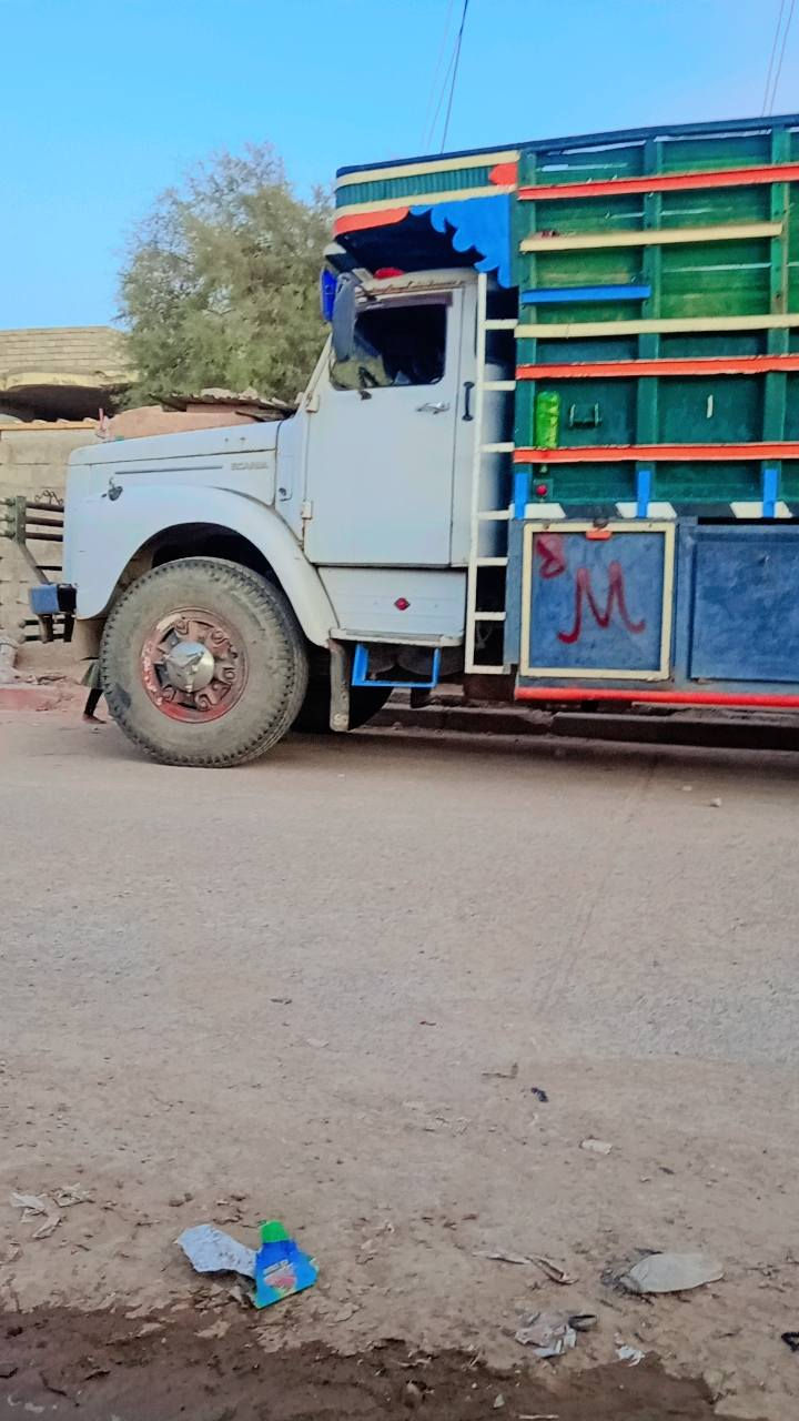 للبيع 
سكانيا 111 
رقم نينوى اصفر شرط تحويل 
شاصي بلادي 
اكسن وسط
سعر 20 بي مجال

***********
ترهم نص بنص بكفيل
