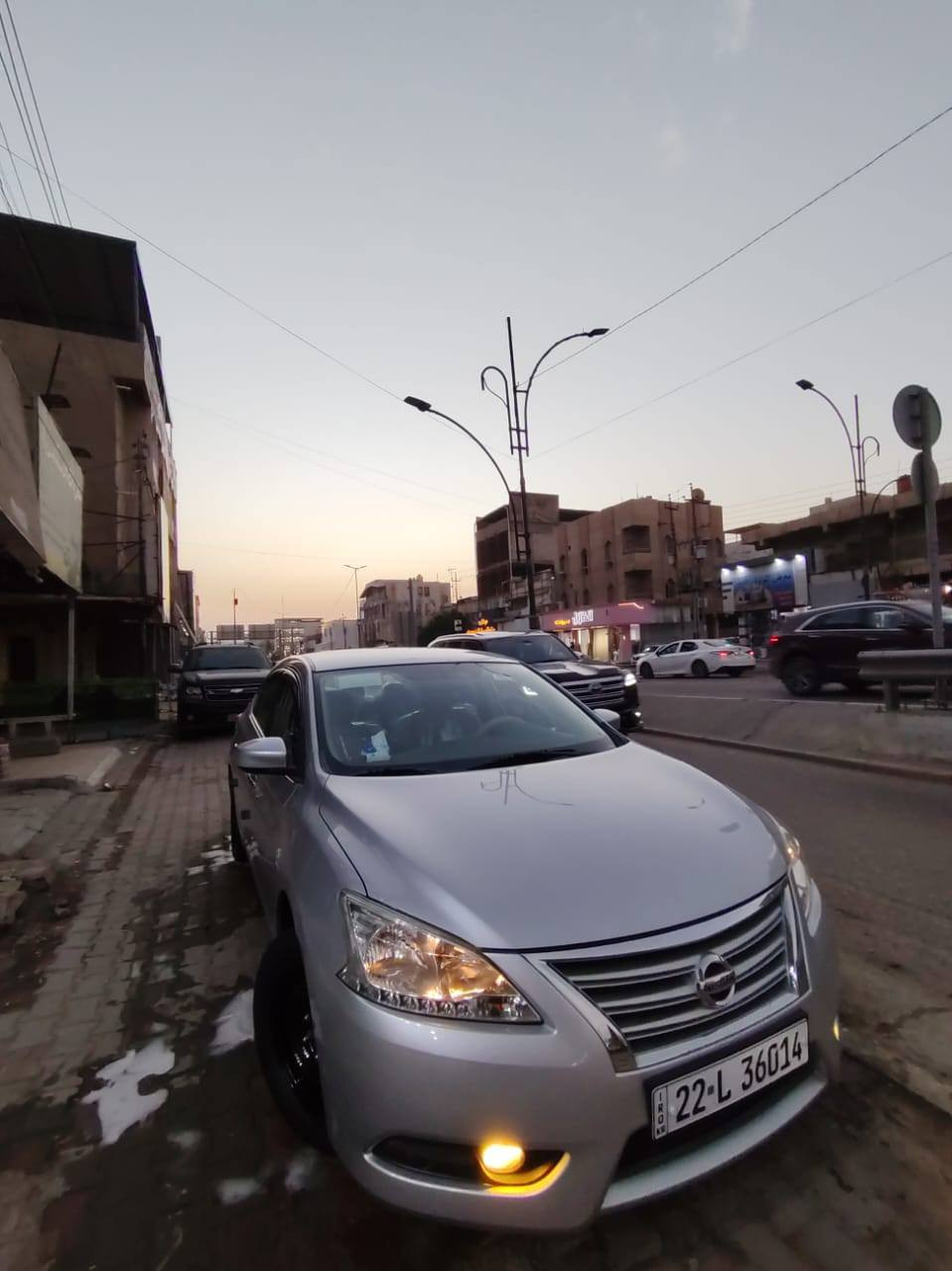 السلام عليكم للبيع نيسان سنترا خليجي مديل 2016 خليجي كفاله عامه بسمي هزه جديده ورقام انكليزي اربيل سنويه بعده ما منتهيه مكينته 1.6 

ماشيه : 138 الف.
مكاني بصره ابو الخصيب. 
السعر : 118 ورقه. 
تواصل: ***********0 واتساب..
