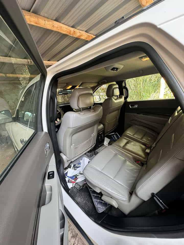 سلام عليكم دوج دورنكو 2011محرك هيمي 5700وارد خليجي  بيه ثلاث قطع بل غراق كير عصا جنطه كهرباء كشنات كهرباء  فور ويل كشنات جلد بيجي كير محرك حداديه خير من الله تبريد شغال كهربائيات كله شغاله نقصه زوج دبلات امامي ودبل جنطه كهربائي للبيع السعر 165وبيه مجال مكاني كربلاء 
للاستفسار 
***********فراس 
***********
