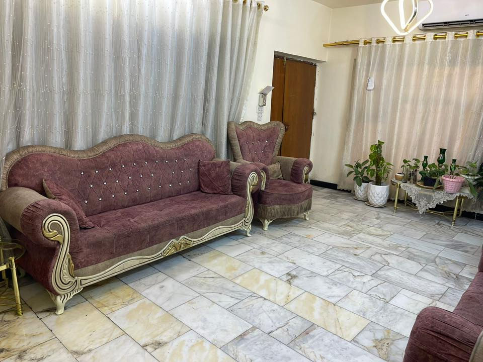 السلام عليكم 
للبيع المعروض الاخضر ٧ مقاعد سعره ١٥٠ الف
الوردي ٧ مقاعد سعره ٢٥٠ الف 
الاسعار نهائيه وغير قابله للتفاوض
الموقع بغداد البياع 
***********
