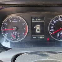سيارة k5 خليجي موديل ٢٠٢١ ماشية ٧١  الف كيلو متر مواصفات عادية بيها با...