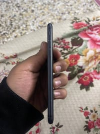 ايفون 7العادي جهاز نضيف مبدل فقط بطاريه مكاني بغداد السعر 50الف رقمي 0...