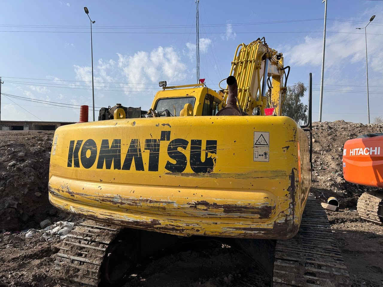 حفاره كوماتسو بطه حجم 210 موديل 2000 رقم أربيل تريد وكاله تريد تحويل 
9 رولات مأسسه نقار محرك بلادي جديد لا تنقيص لا تبخير جاهزه للعمل سعرها 3 وبيها مجال 

 للأستفسار ***********
