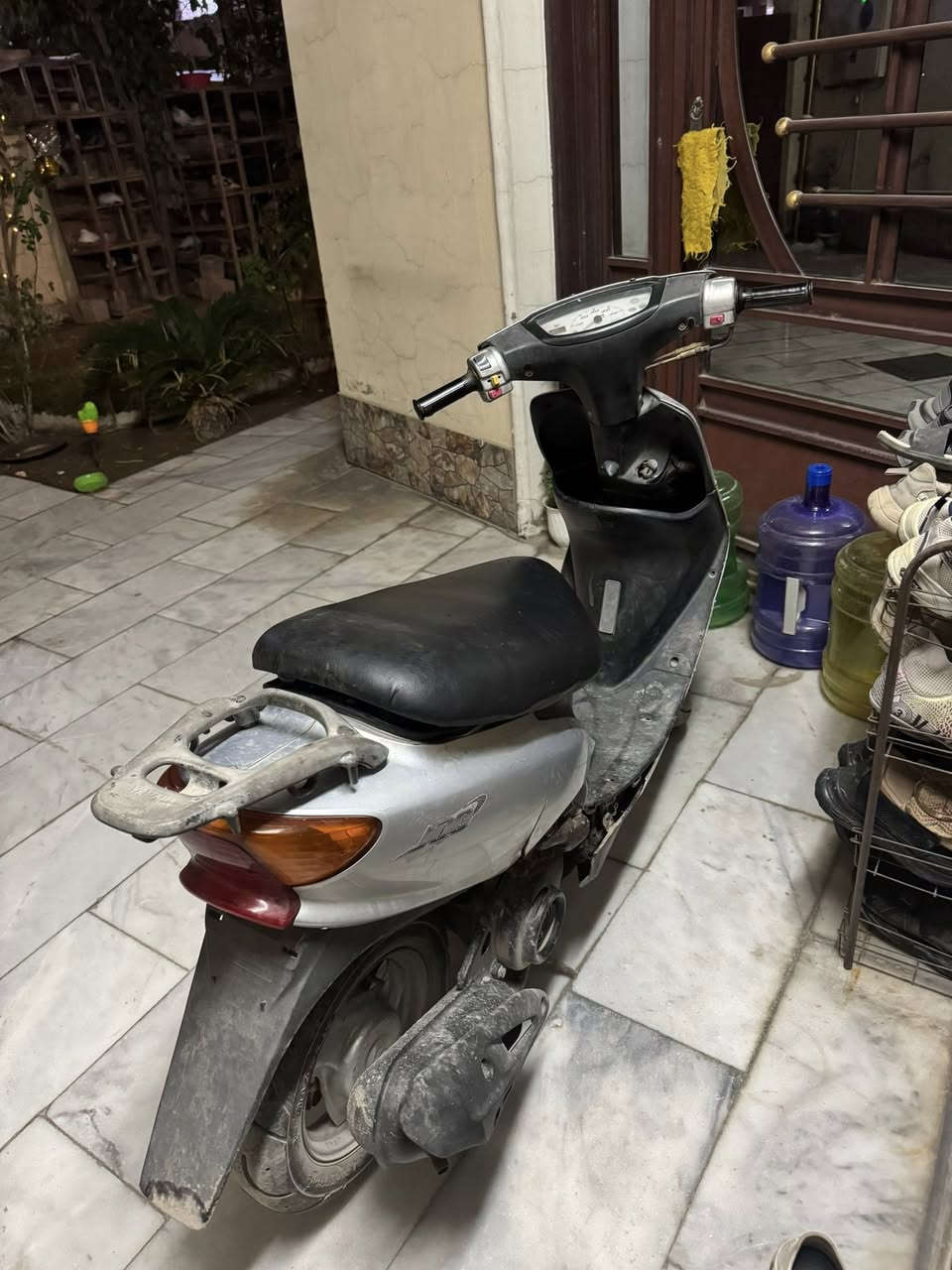 سلام عليكم دراجه للبيع عصفوريه مكاني بغداد حي الاعلام الشراي يتصل ***********
